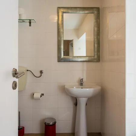 Cosy. 3 Guests Lisboa